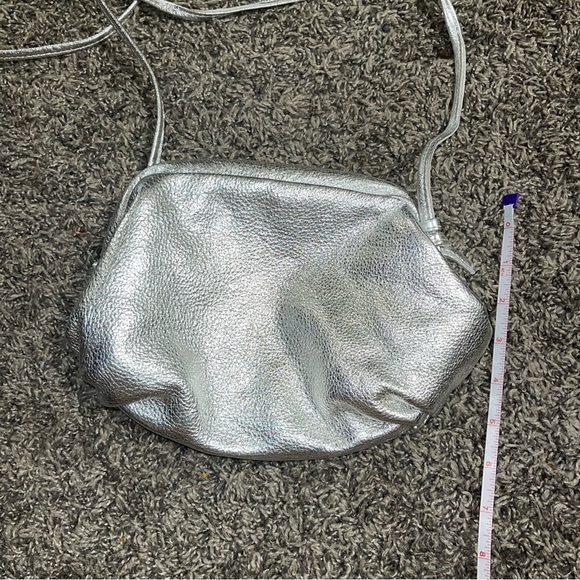 M. Andonia Women’s Sliver Crossbody Bag - Picture 9 of 9